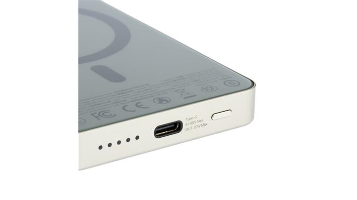 پاوربانک مگنتی 10000 میلی آمپر مکس کو MAXCO MP29 LEGEND MAGNETIC FAST CHARCHING POWER BANK 10000mAh