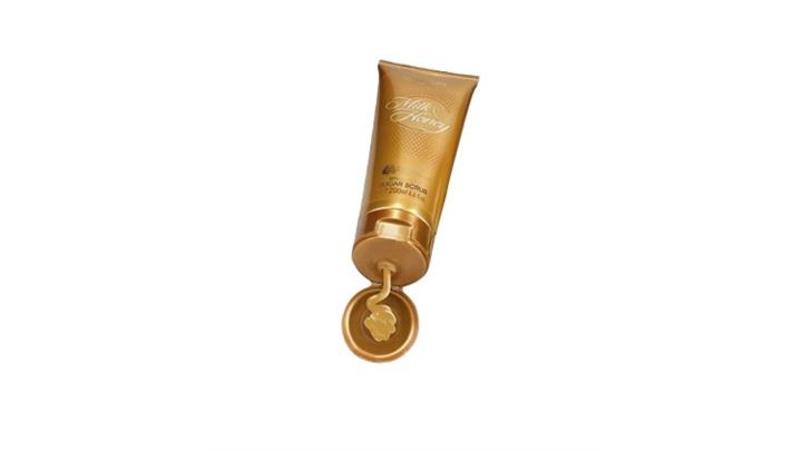 اسکراب بدن شیر و عسل اوریفلیم MILK & HONEY GOLD Smoothing Sugar Scrub