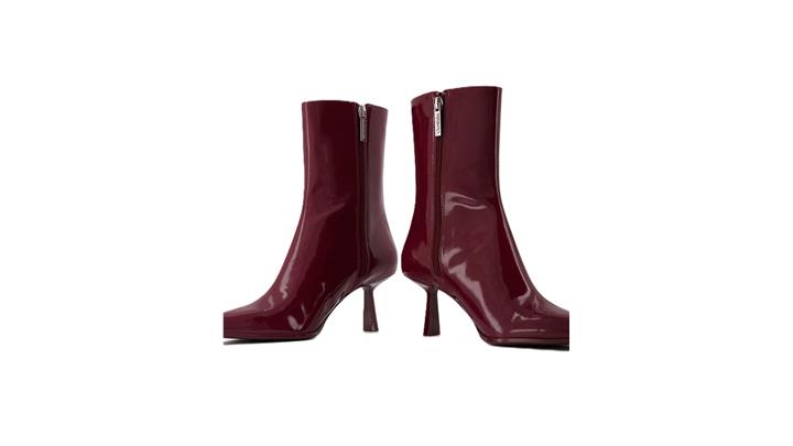 نیم بوت زنانه Short pointed heel faux patent leather ankle boots اورجینال برند BERSHKA