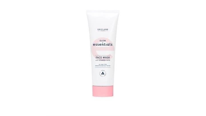 فیس واش ویتامینه اسنشیالز اوریفلیم Essentials Glow Face Wash Oriflame