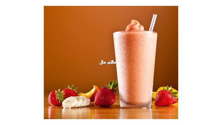 شیر موز توت فرنگی Strawberry banana milk