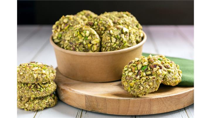 pistachio-cookies1-ph3x6v966ll3ndkccm3e4pvbgoxyzyo2lr2f0i648g