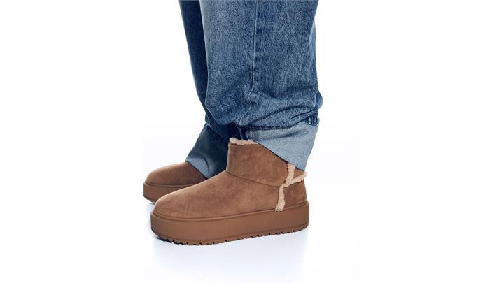 نیم بوت زنانه Faux fur lined flat ankle boots اورجینال برند BERSHKA