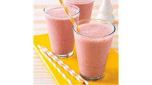 اسموتی انار توت فرنگی Strawberry Pomegranate Smoothie