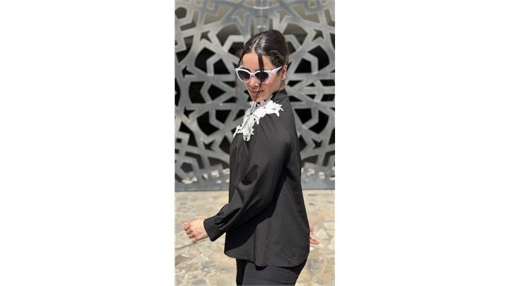 شومیز زنانه مدل گل سفید