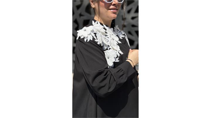 شومیز زنانه مدل گل سفید