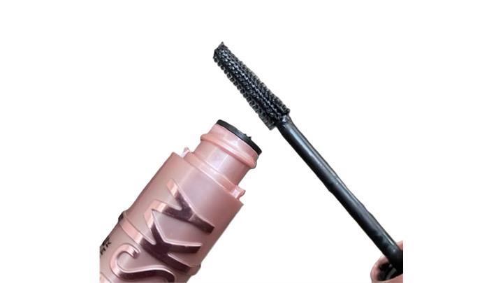 ریمل اسکای های میبلین ا Maybelline sky high mascara