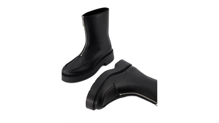 نیم بوت زنانه Flat ankle boots with front zipper اورجینال برند BERSHKA