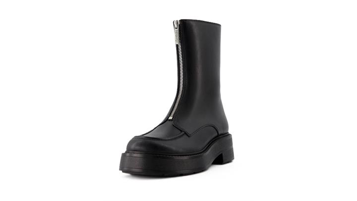 نیم بوت زنانه Flat ankle boots with front zipper اورجینال برند BERSHKA